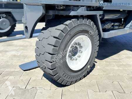 Stivuitor multidirectional Combilift