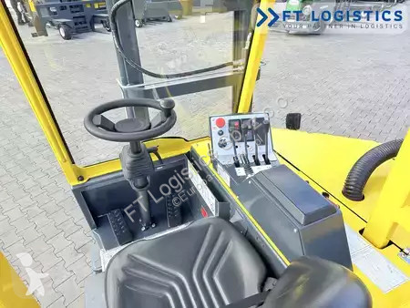 Štvorcestný vysokozdvižný vozík Combilift