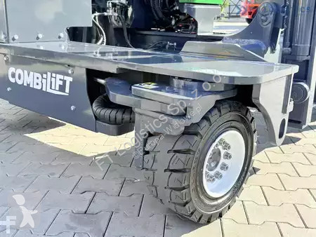 Многоходовой погрузчик Combilift