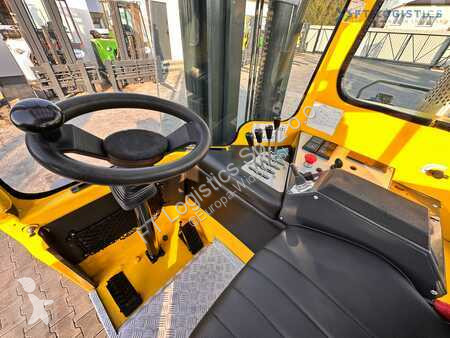 Stivuitor multidirectional Combilift