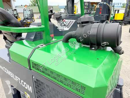 Stivuitor multidirectional Combilift