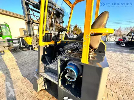 Štvorcestný vysokozdvižný vozík Combilift
