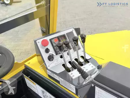 Štvorcestný vysokozdvižný vozík Combilift