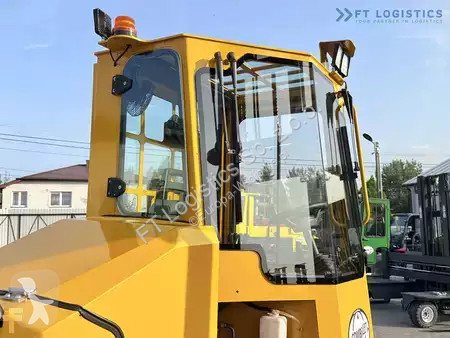 Štvorcestný vysokozdvižný vozík Combilift