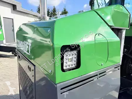 Štvorcestný vysokozdvižný vozík Combilift