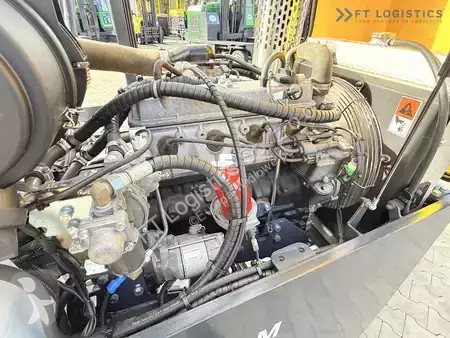 Štvorcestný vysokozdvižný vozík Combilift