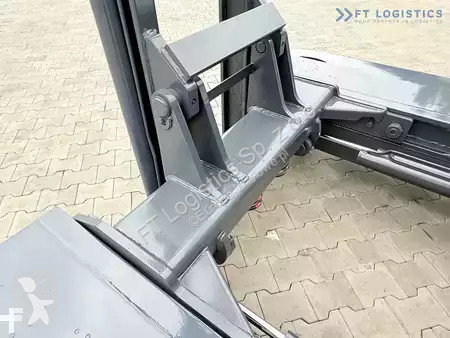 Štvorcestný vysokozdvižný vozík Combilift