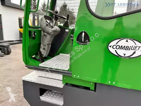 Štvorcestný vysokozdvižný vozík Combilift