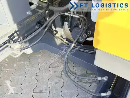 Štvorcestný vysokozdvižný vozík Combilift