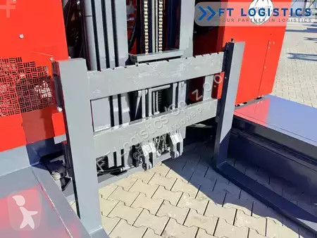 Štvorcestný vysokozdvižný vozík Combilift
