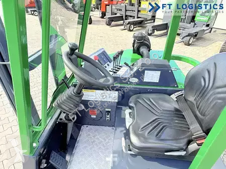 رافعة شوكية متعددة الاتجاهات Combilift