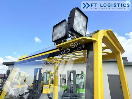 رافعة شوكية متعددة الاتجاهات Combilift