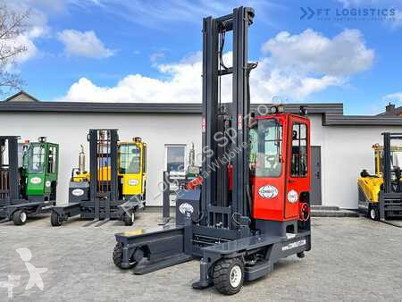 Empilhador multi direccional Combilift