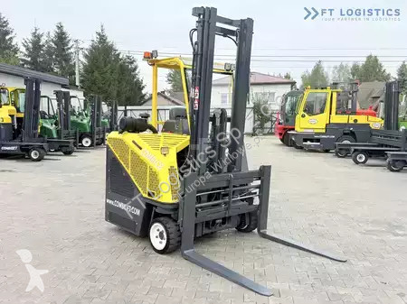 Štvorcestný vysokozdvižný vozík Combilift