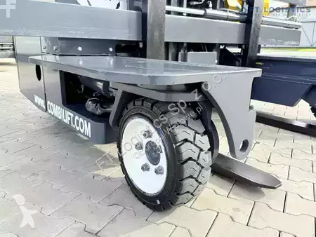 Štvorcestný vysokozdvižný vozík Combilift