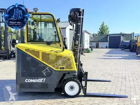 Stivuitor multidirectional Combilift