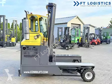 Stivuitor multidirectional Combilift