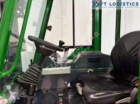 Многоходовой погрузчик Combilift