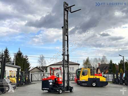 Stivuitor multidirectional Combilift