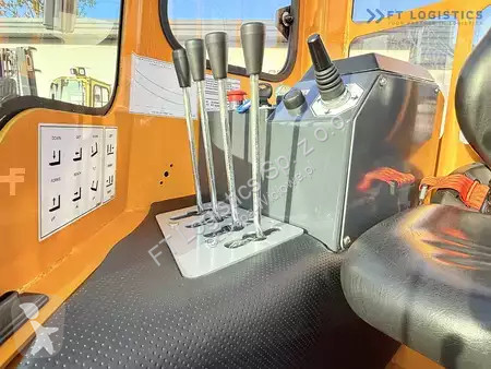 Štvorcestný vysokozdvižný vozík Combilift