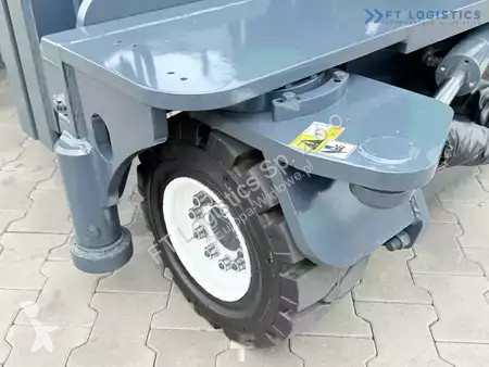 Štvorcestný vysokozdvižný vozík Combilift