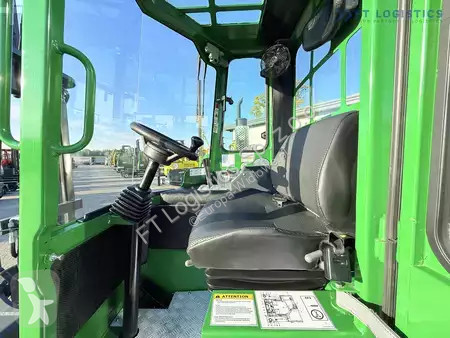 Štvorcestný vysokozdvižný vozík Combilift