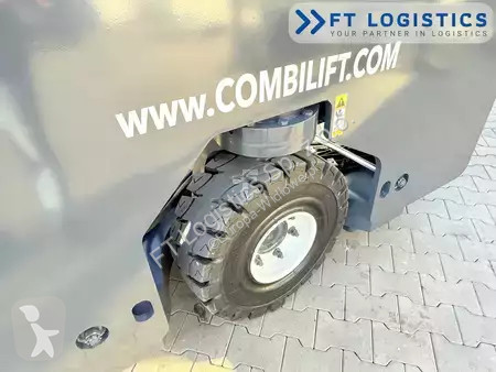 Štvorcestný vysokozdvižný vozík Combilift