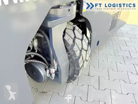 Štvorcestný vysokozdvižný vozík Combilift