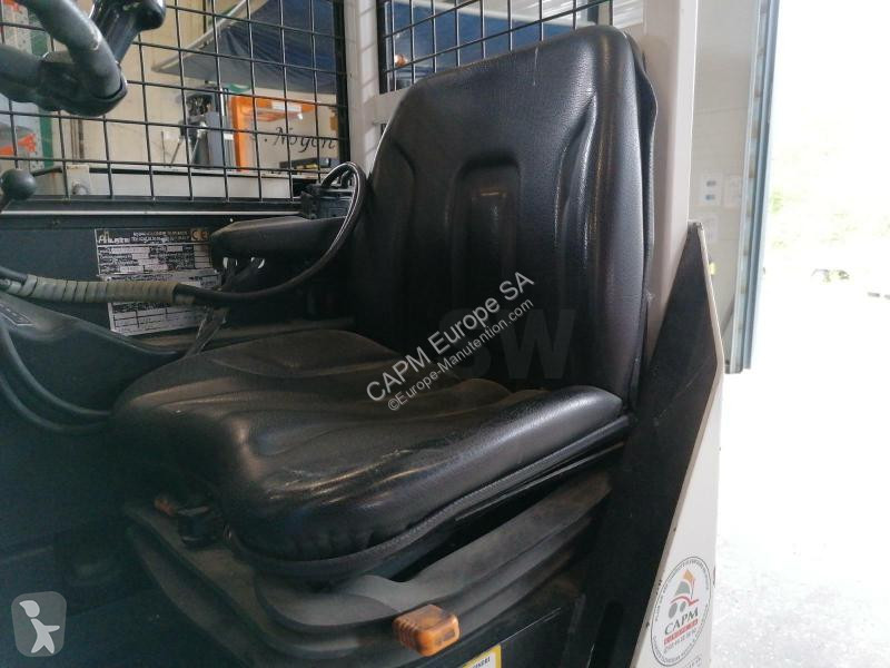 Empilhador multi direccional Combilift  ESA30