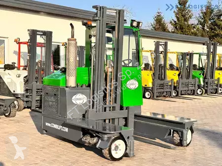 Štvorcestný vysokozdvižný vozík Combilift