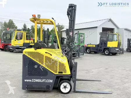 Štvorcestný vysokozdvižný vozík Combilift