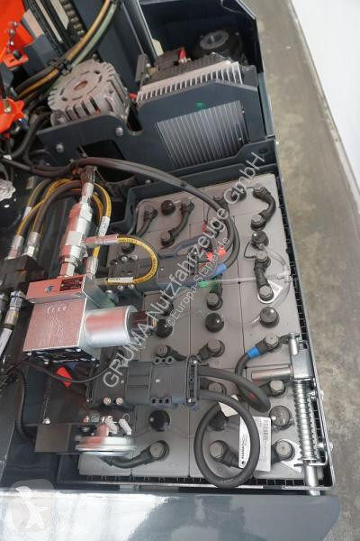 Многопосочен кар Combilift  CBE3000