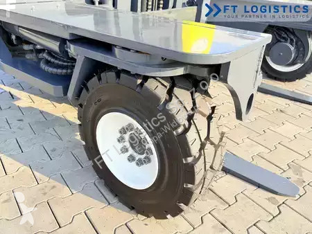 Stivuitor multidirectional Combilift