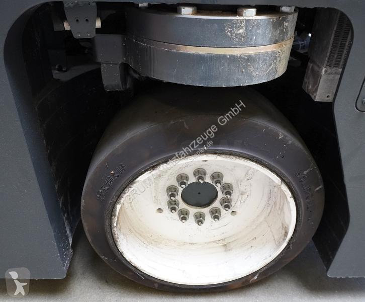 رافعة شوكية متعددة الاتجاهات Combilift  CB2500LPG