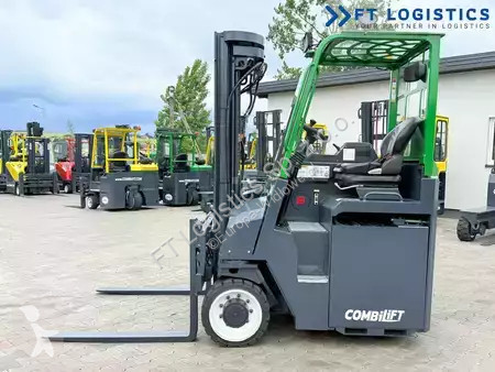 Stivuitor multidirectional Combilift