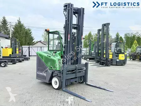 رافعة شوكية متعددة الاتجاهات Combilift