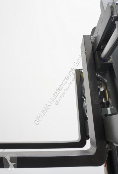 Stivuitor multidirectional Combilift  WR4