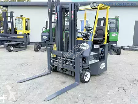 Štvorcestný vysokozdvižný vozík Combilift