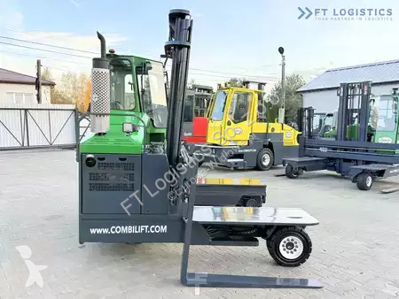 Štvorcestný vysokozdvižný vozík Combilift