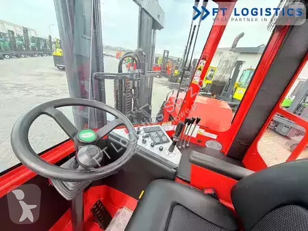 Štvorcestný vysokozdvižný vozík Combilift