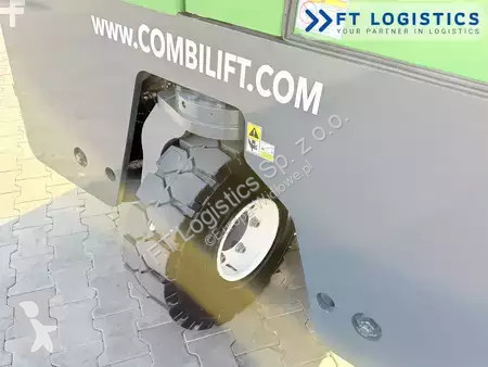 Štvorcestný vysokozdvižný vozík Combilift