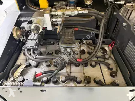 Carretilla multidireccional Combilift
