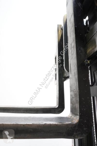 Многопосочен кар Combilift  CBE3000