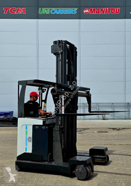 Многоходовой погрузчик Unicarriers UFW 250...