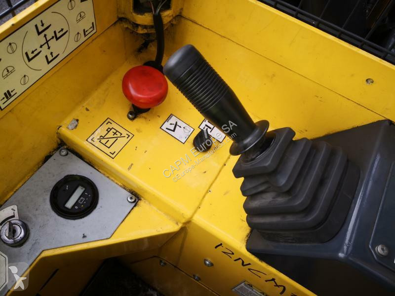 Empilhador multi direccional Combilift EST