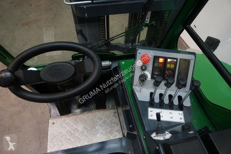 Stivuitor multidirectional Combilift CB2500LPG