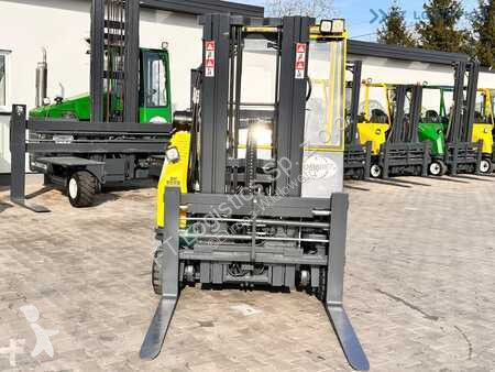 Empilhador multi direccional Combilift