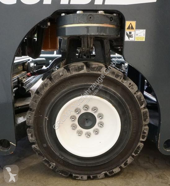 Stivuitor multidirectional Combilift