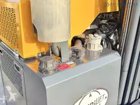 Štvorcestný vysokozdvižný vozík Combilift