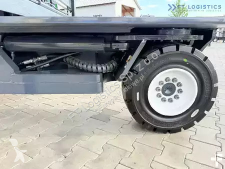 Štvorcestný vysokozdvižný vozík Combilift